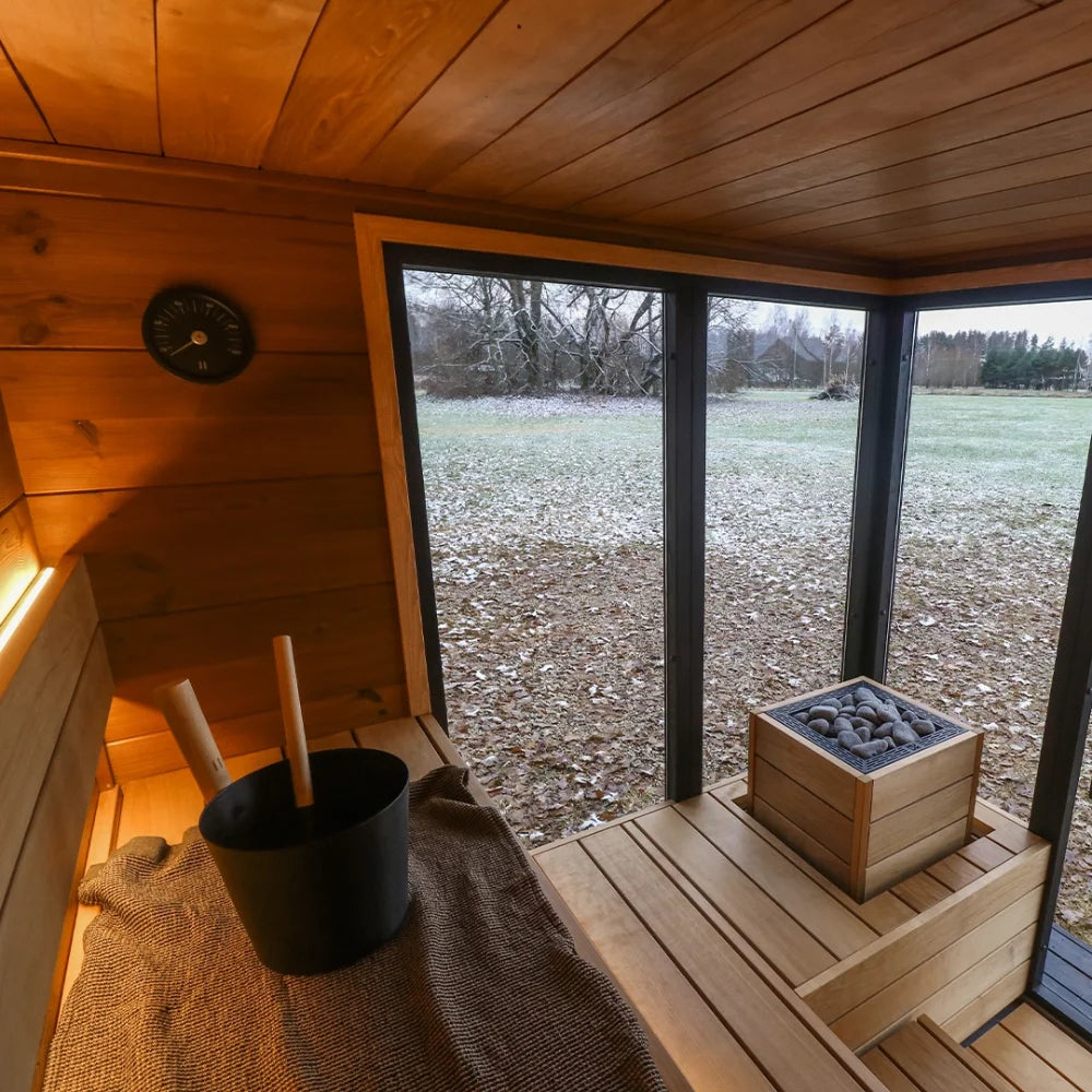 Customizable Modern Large Outdoor Dry Steam Sauna Room Solid Hemlock Wood 4-6 People Capacity for Villa Garden Use